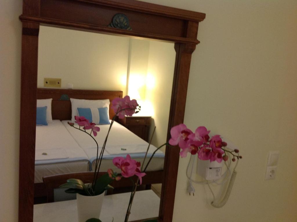 Florena Hotel Episkopos Cameră foto